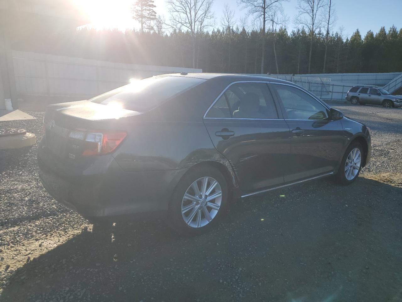2012 TOYOTA CAMRY HYBR - Фото 3