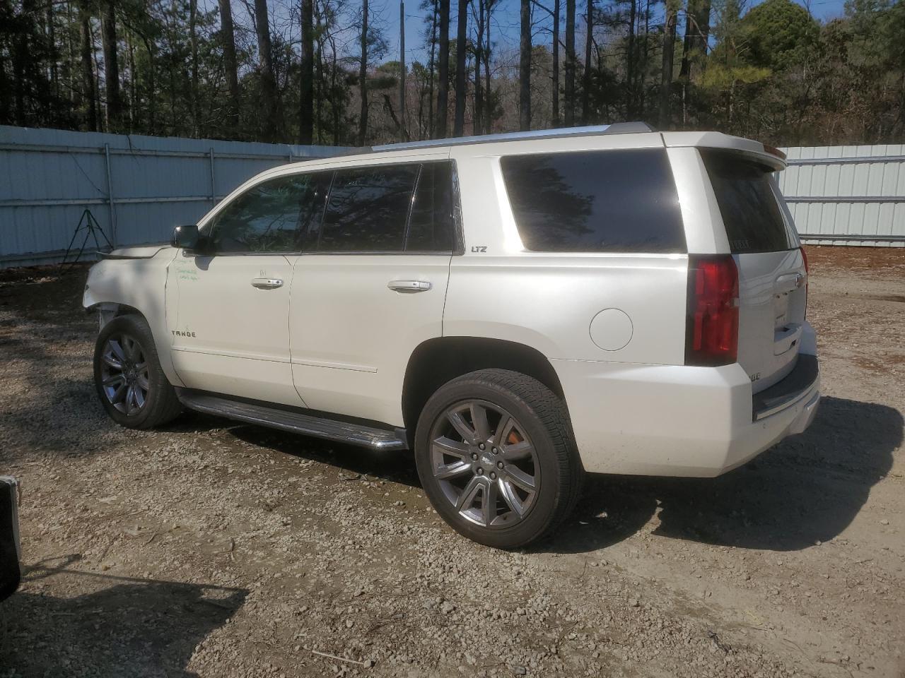 2015 CHEVROLET TAHOE K150 - Фото 2
