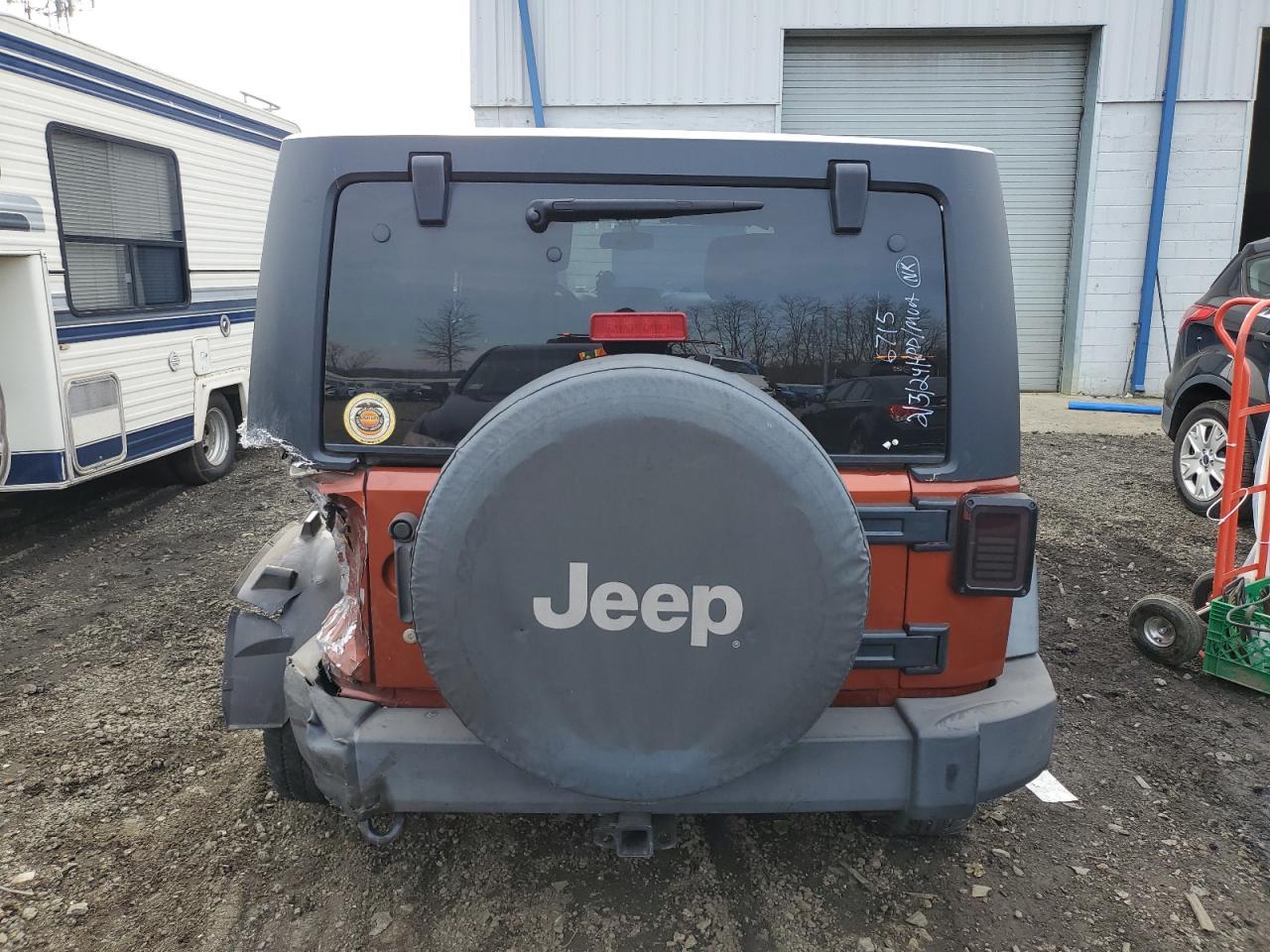 2014 JEEP WRANGLER U - Image 6