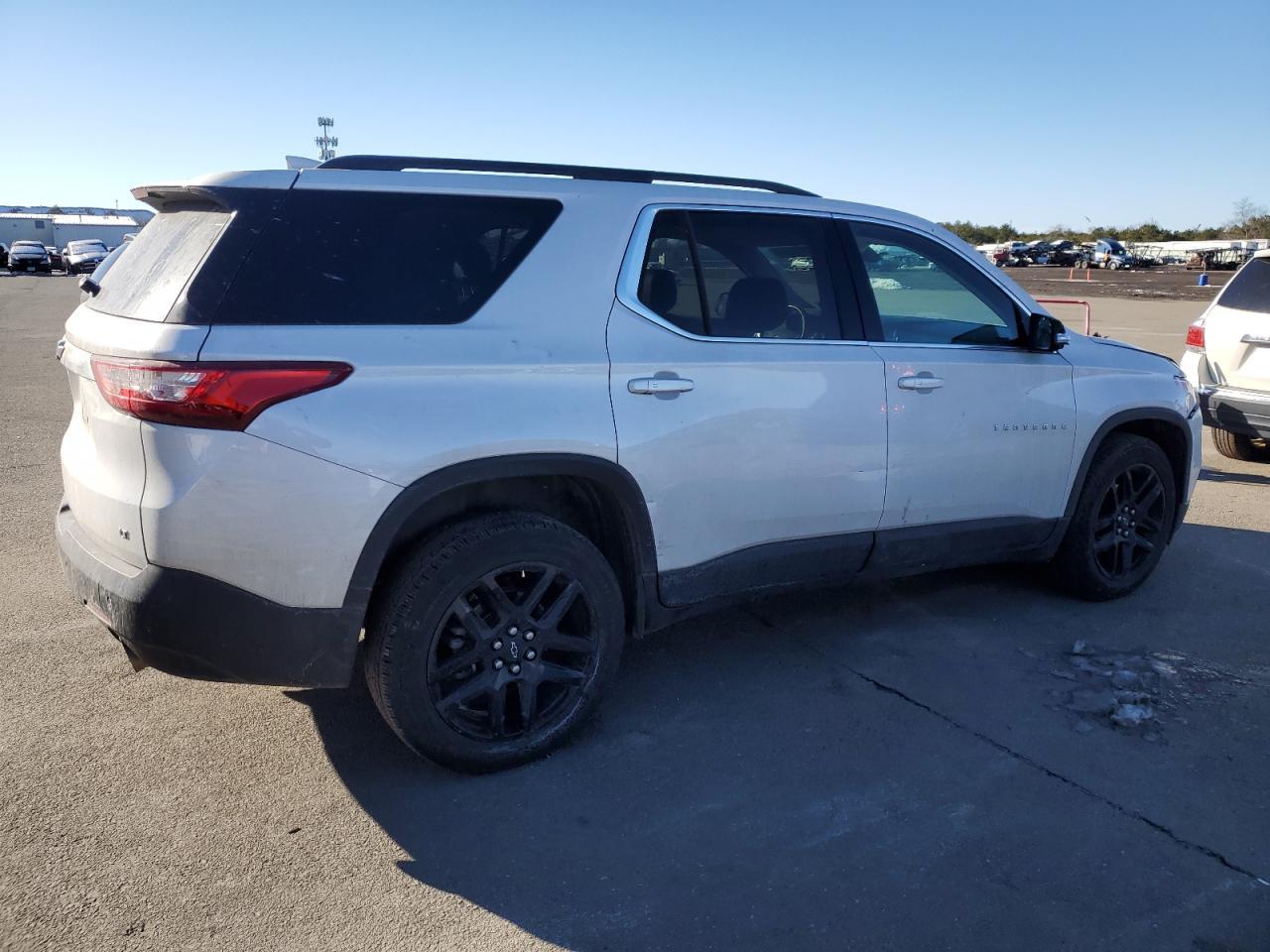2021 CHEVROLET TRAVERSE L - Image 3