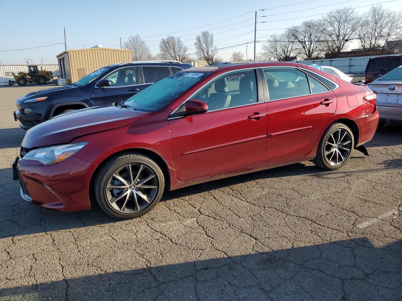 2016 TOYOTA CAMRY LE
