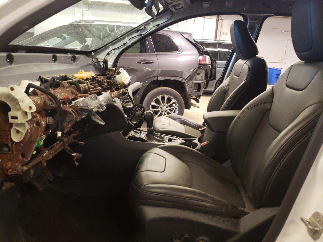 2019 JEEP CHEROKEE L - Image 7