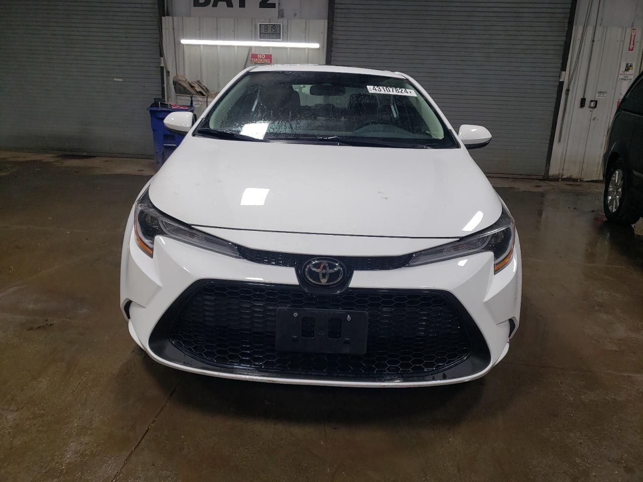 2021 TOYOTA COROLLA LE - Фото 5