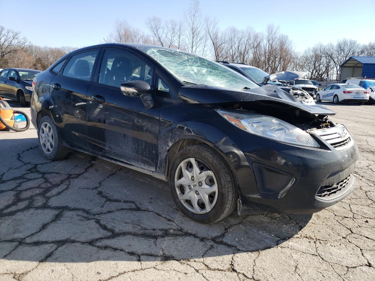 2013 FORD FIESTA SE - Фото 4