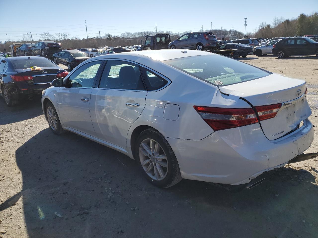 2015 TOYOTA AVALON XLE - Image 2