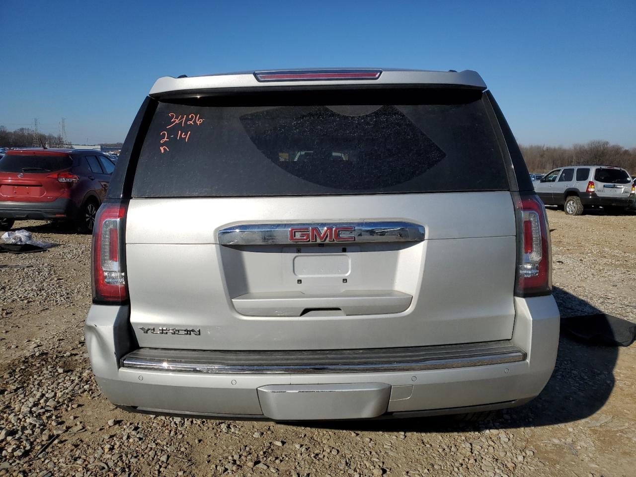 2016 GMC YUKON DENA - Фото 6