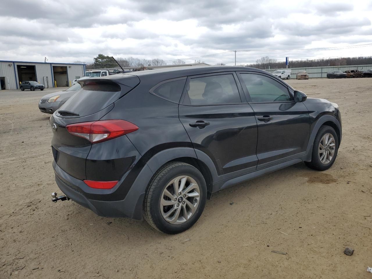 2016 HYUNDAI TUCSON SE - Фото 3