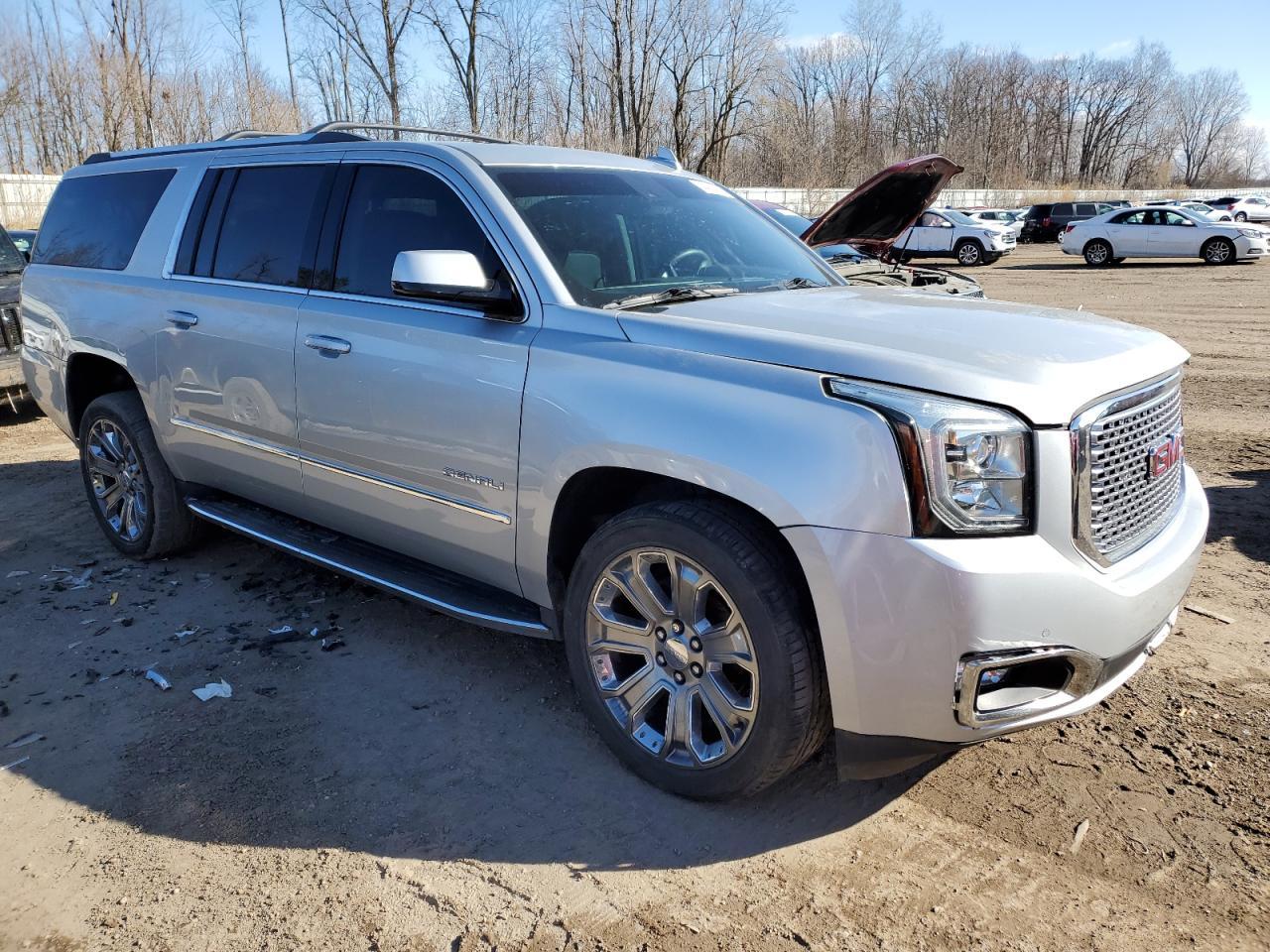2016 GMC YUKON XL D - Фото 4