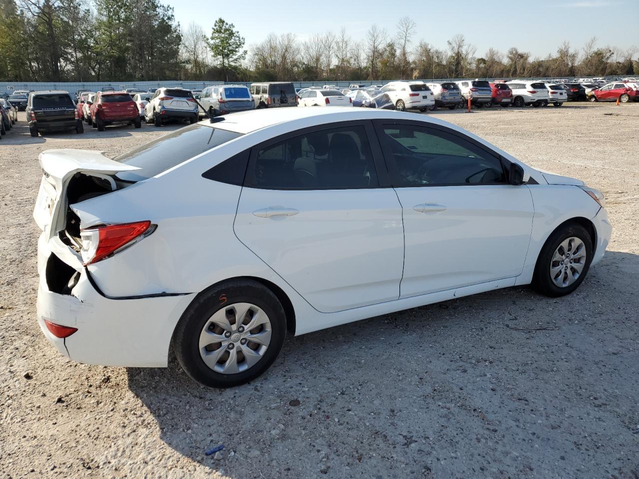 2017 HYUNDAI ACCENT SE - Image 3