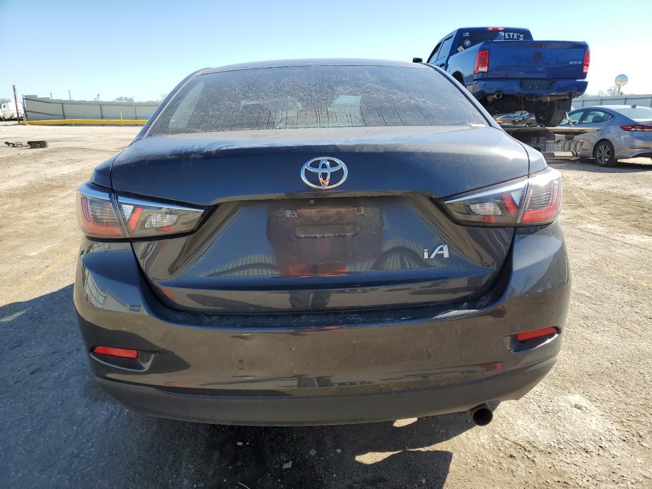 2017 TOYOTA YARIS IA - Фото 6