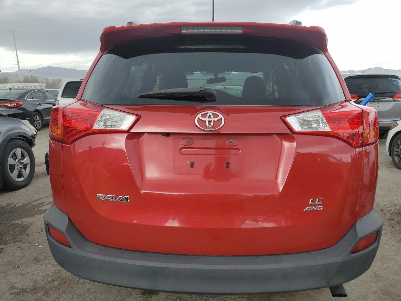 2015 TOYOTA RAV4 LE - Фото 6