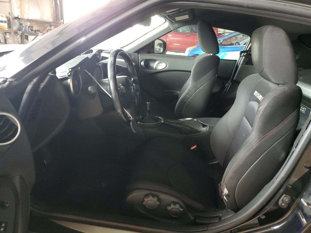 2010 NISSAN 370Z - Фото 7