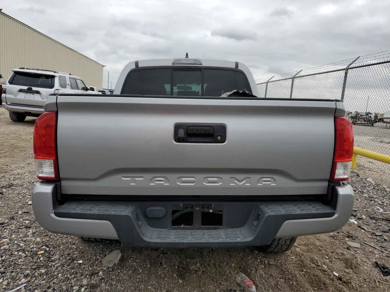 2016 TOYOTA TACOMA DOU - Фото 6