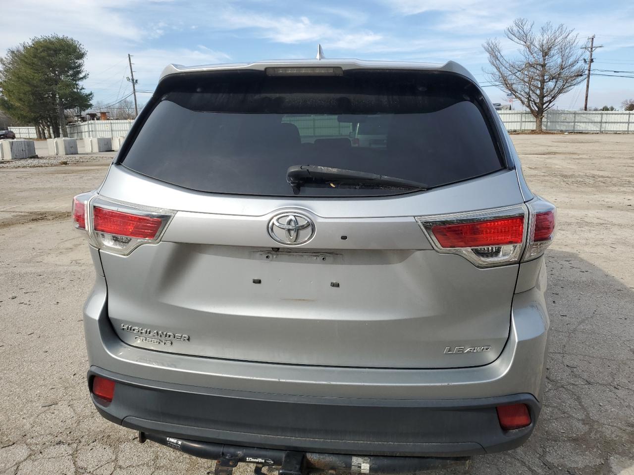 2015 TOYOTA HIGHLANDER - Фото 6