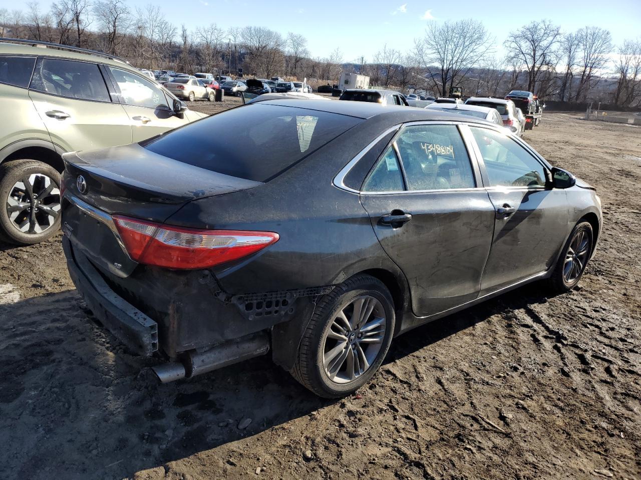 2016 TOYOTA CAMRY LE - Image 3