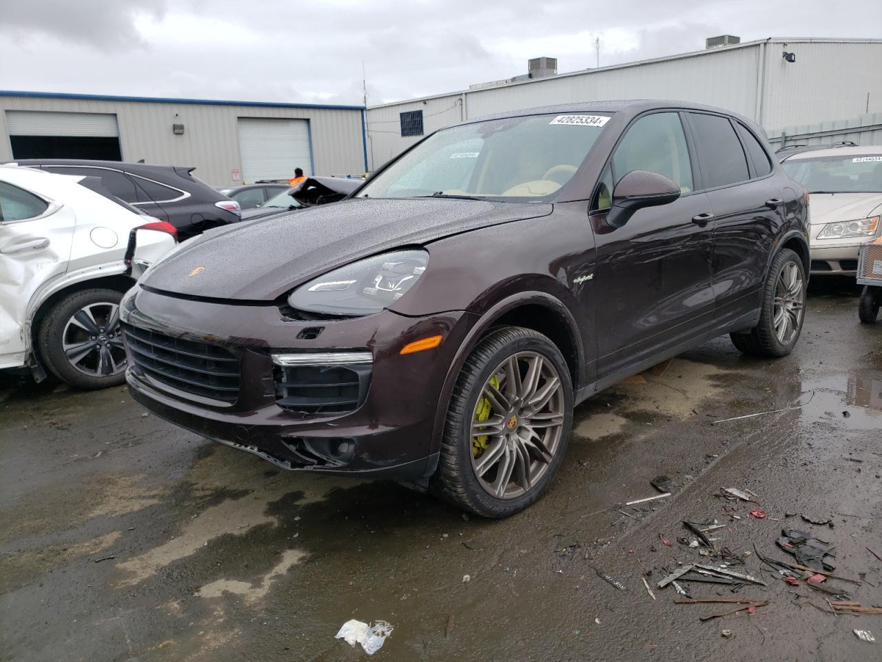 2017 PORSCHE CAYENNE SE car image