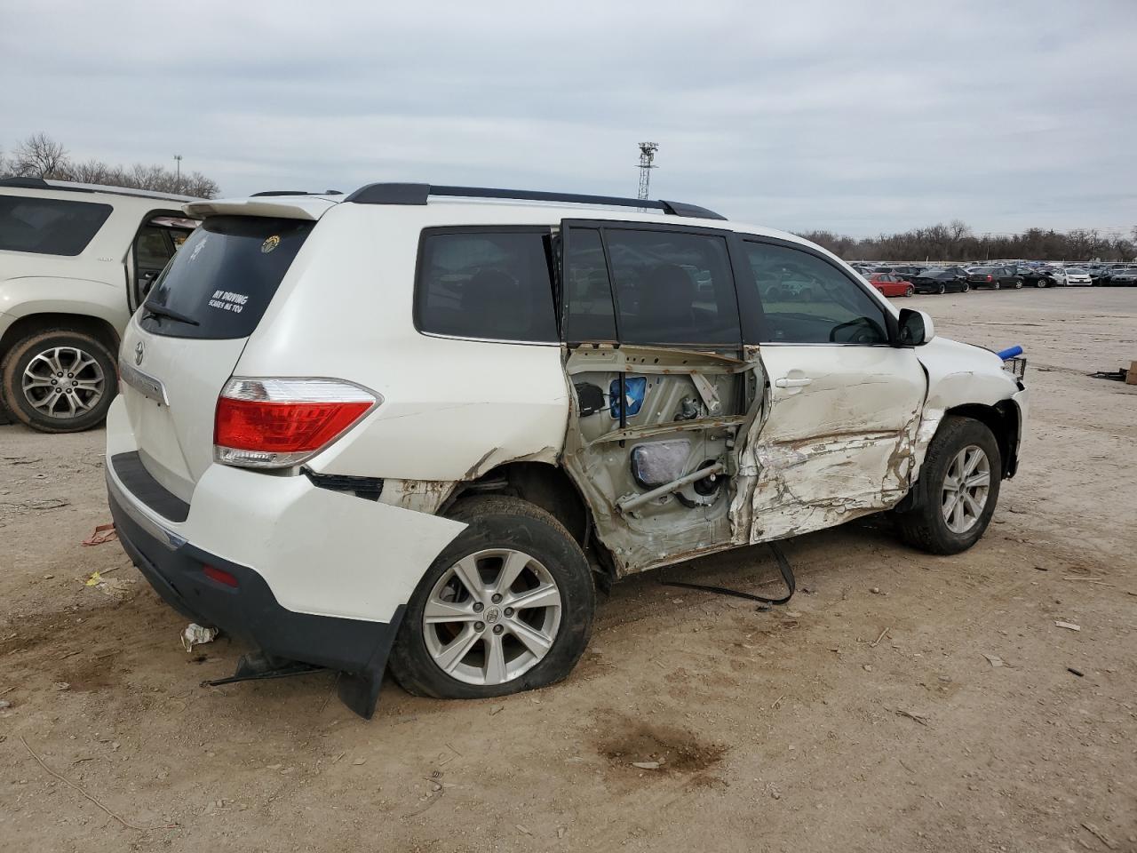 2012 TOYOTA HIGHLANDER - Image 3