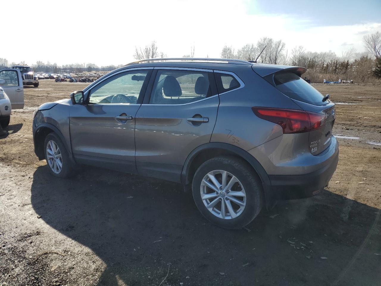 2017 NISSAN ROGUE SPOR - Image 2