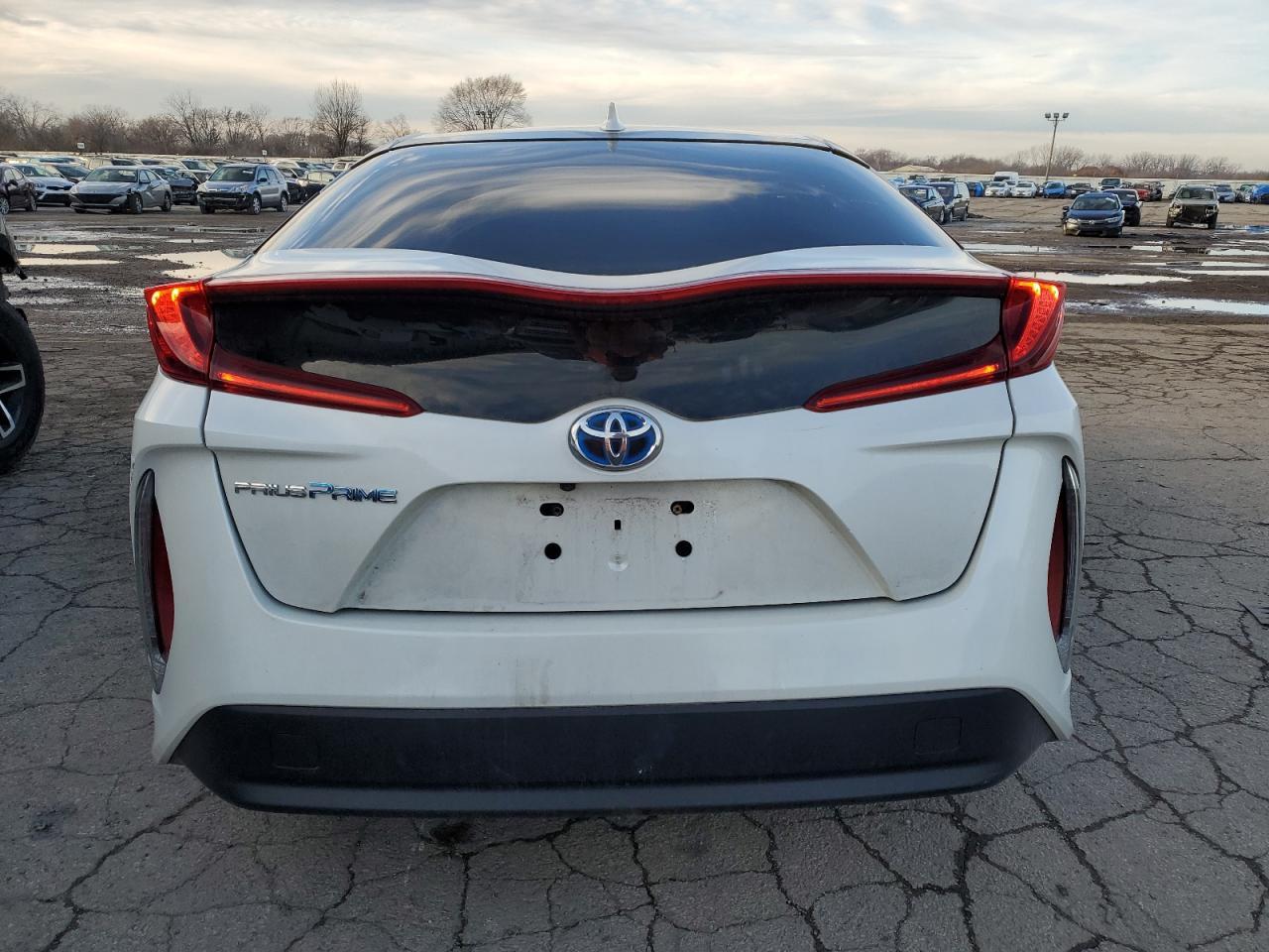 2018 TOYOTA PRIUS PRIM - Фото 6