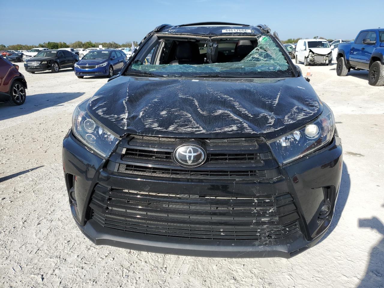2019 TOYOTA HIGHLANDER - Image 5
