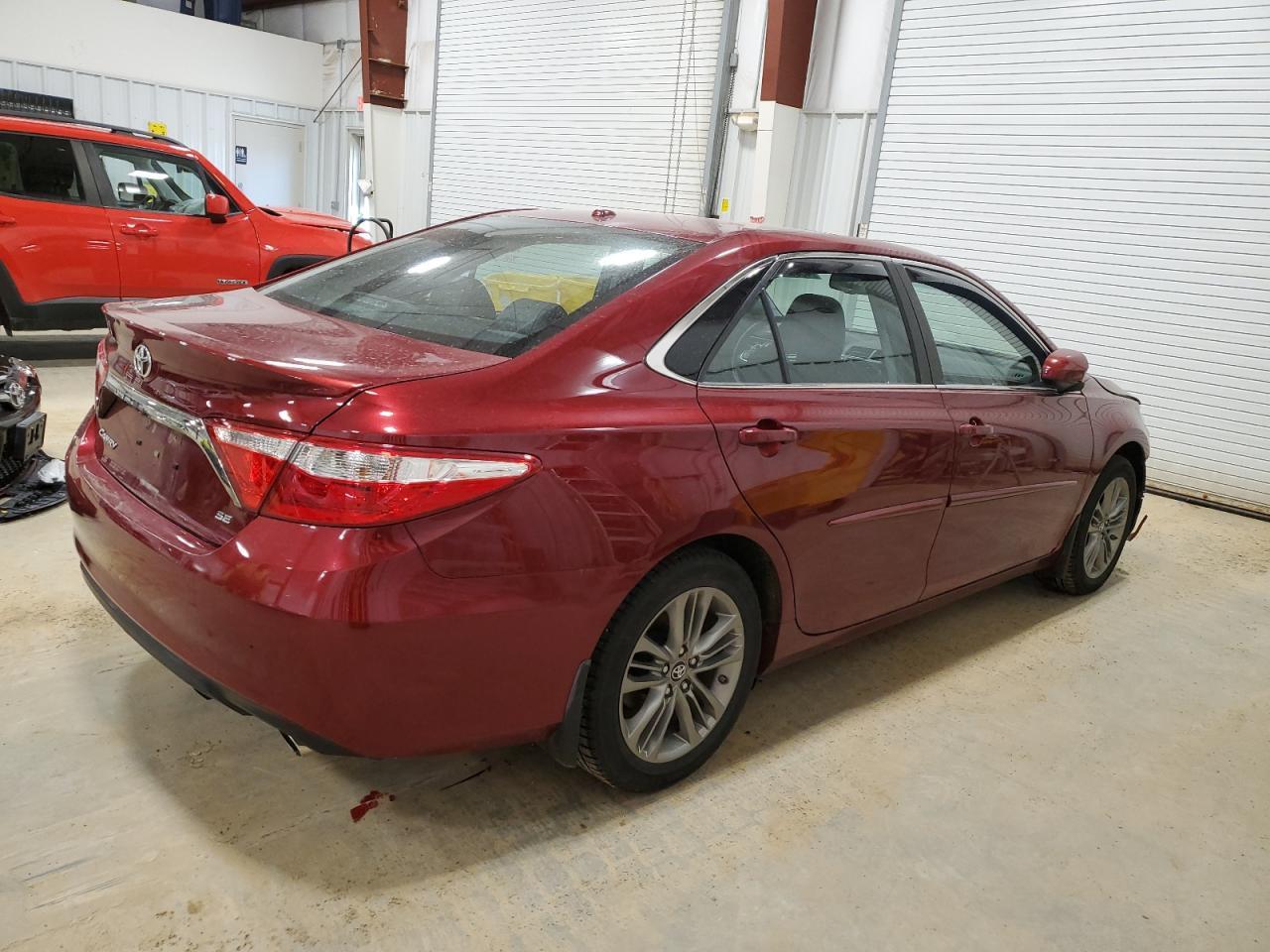 2017 TOYOTA CAMRY LE - Фото 3
