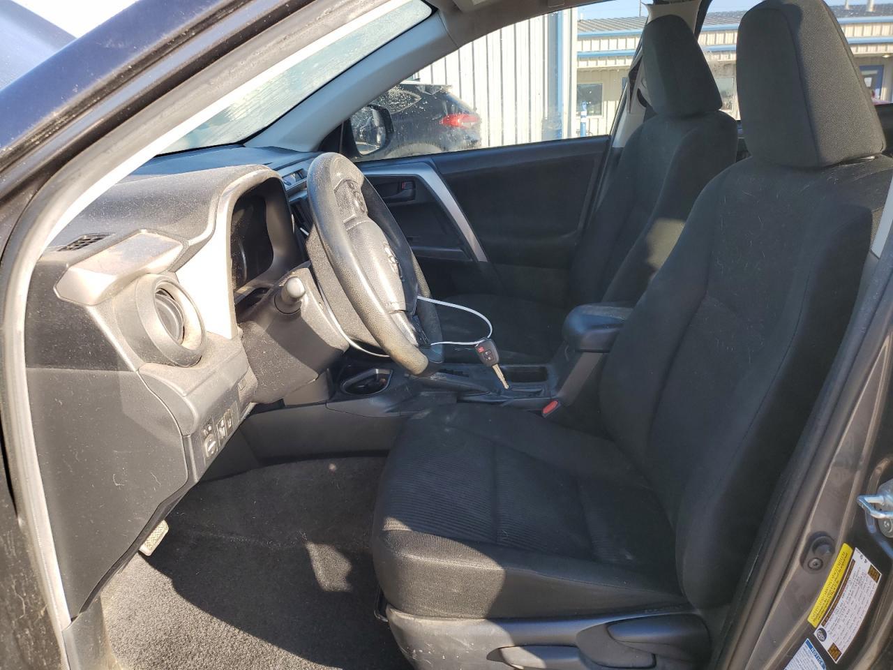 2018 TOYOTA RAV4 LE - Фото 7