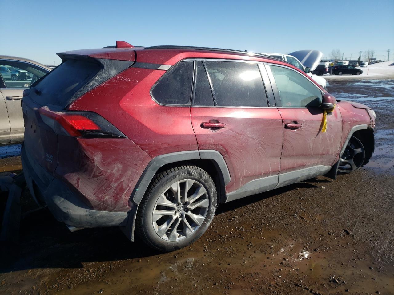 2020 TOYOTA RAV4 XLE - Image 3