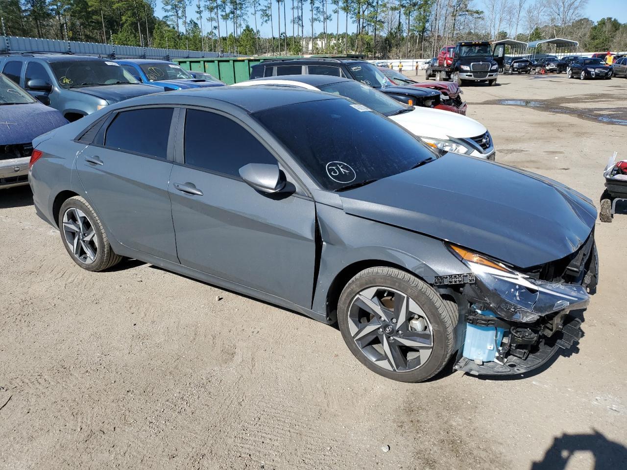 2023 HYUNDAI ELANTRA SE - Фото 4