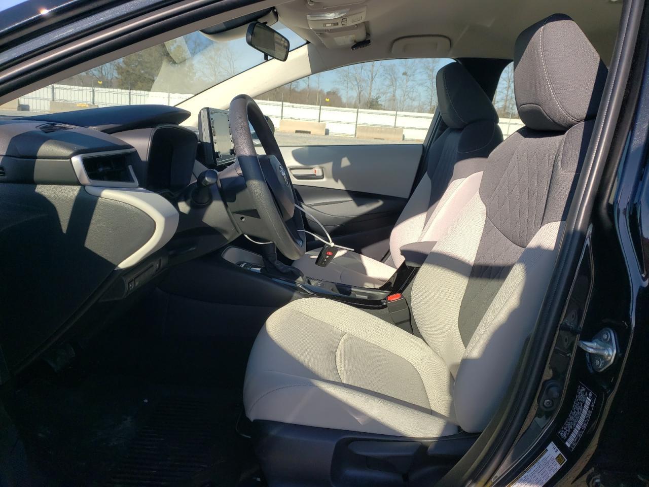 2022 TOYOTA COROLLA LE - Image 7