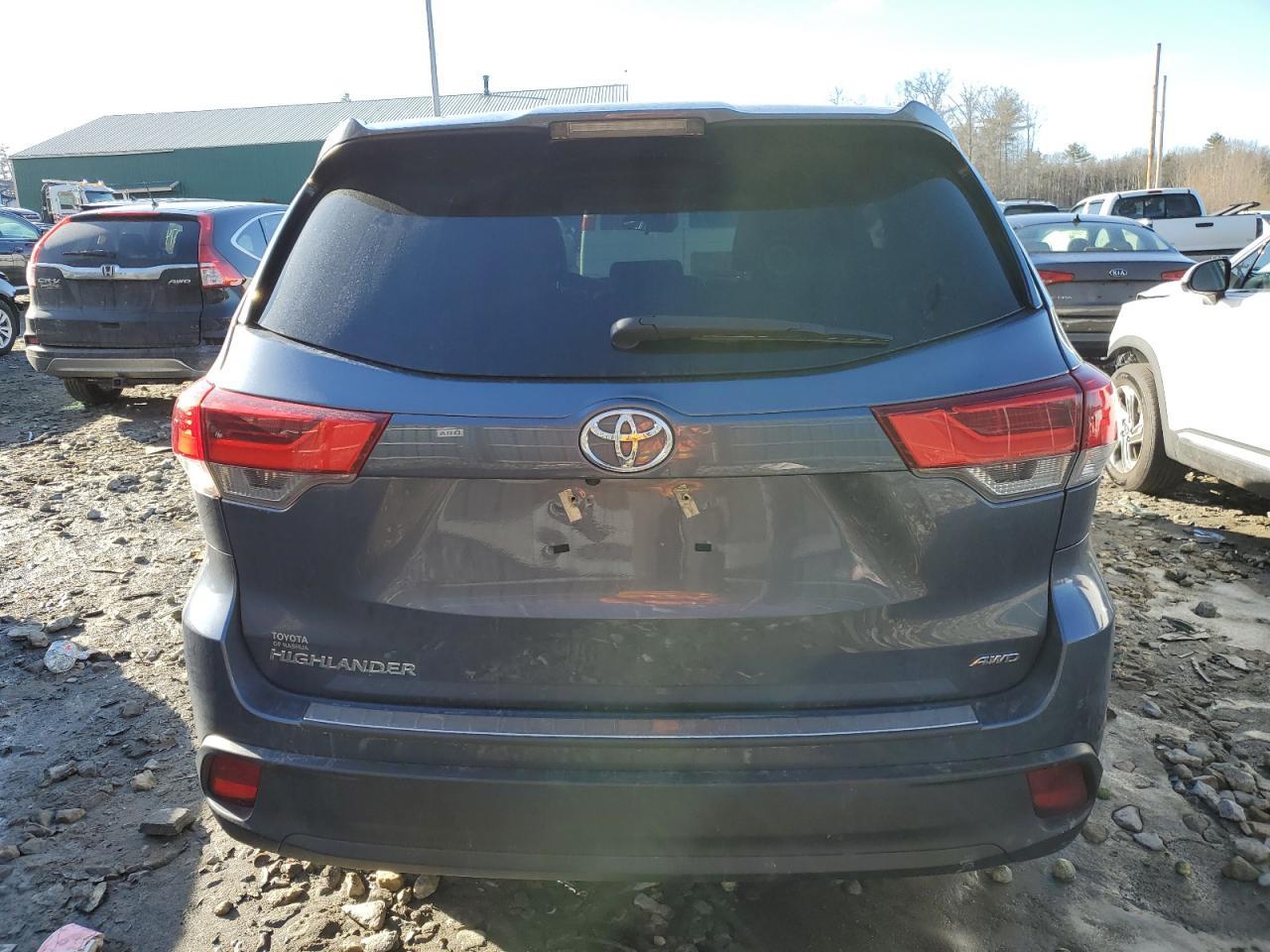 2019 TOYOTA HIGHLANDER - Image 6