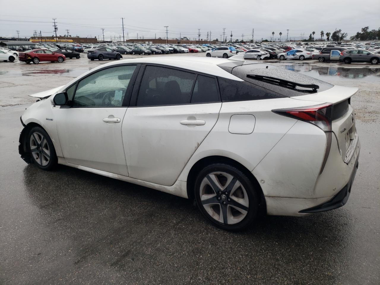 2016 TOYOTA PRIUS - Image 2