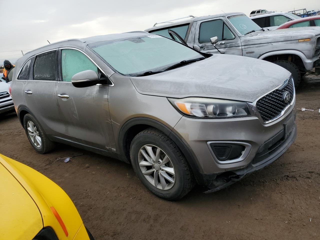 2016 KIA SORENTO LX - Image 4