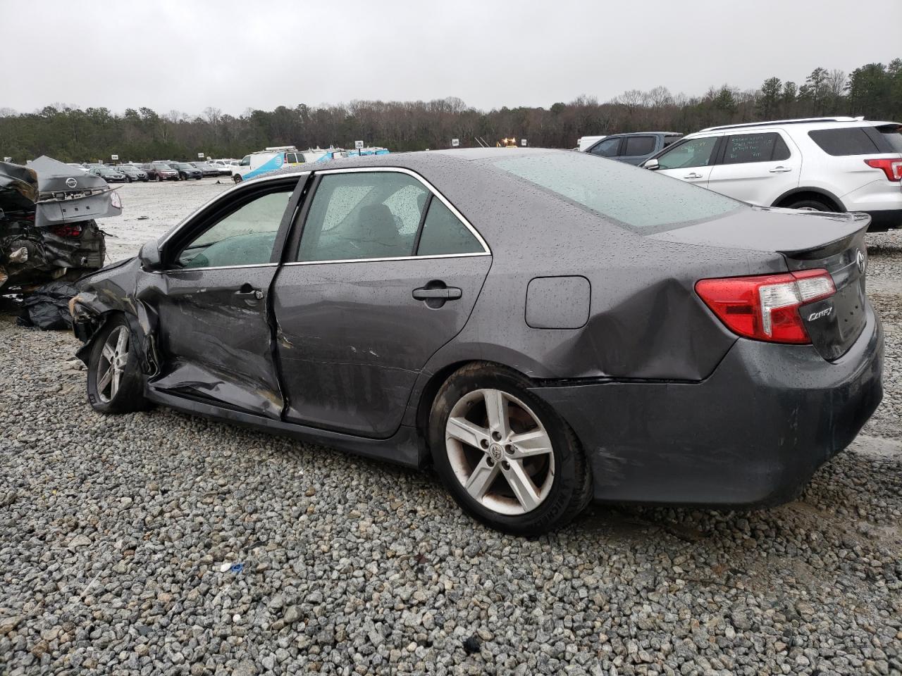 2014 TOYOTA CAMRY L - Image 2