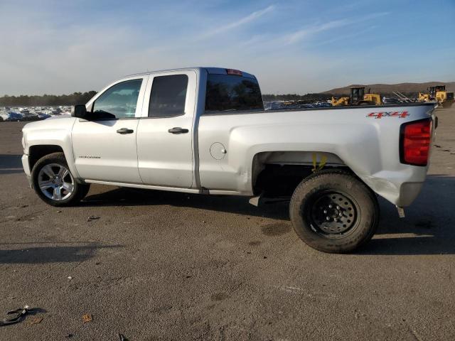2017 Chevrolet Silverado K1500 Custom - Фото 2