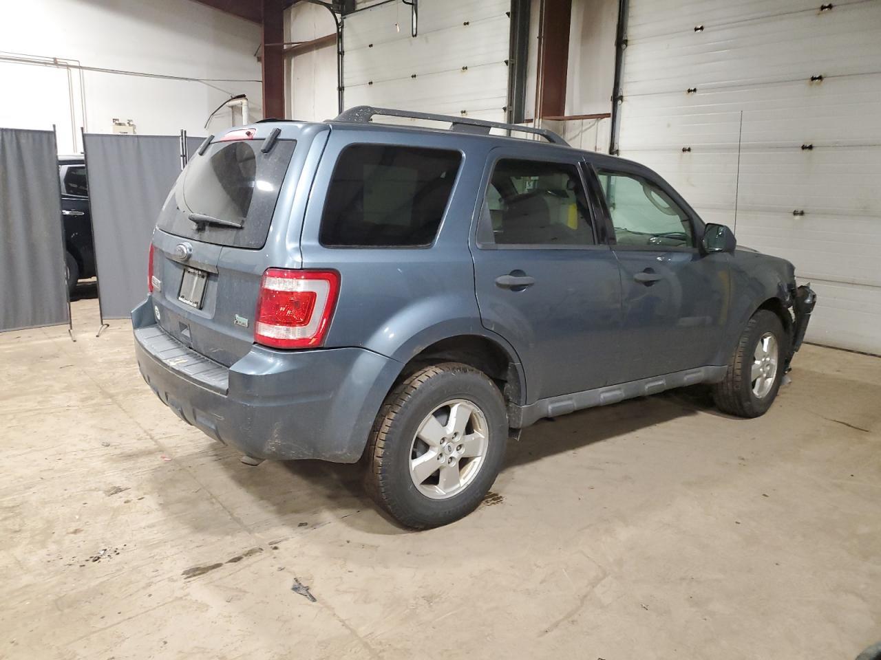 2010 FORD ESCAPE XLT - Фото 3