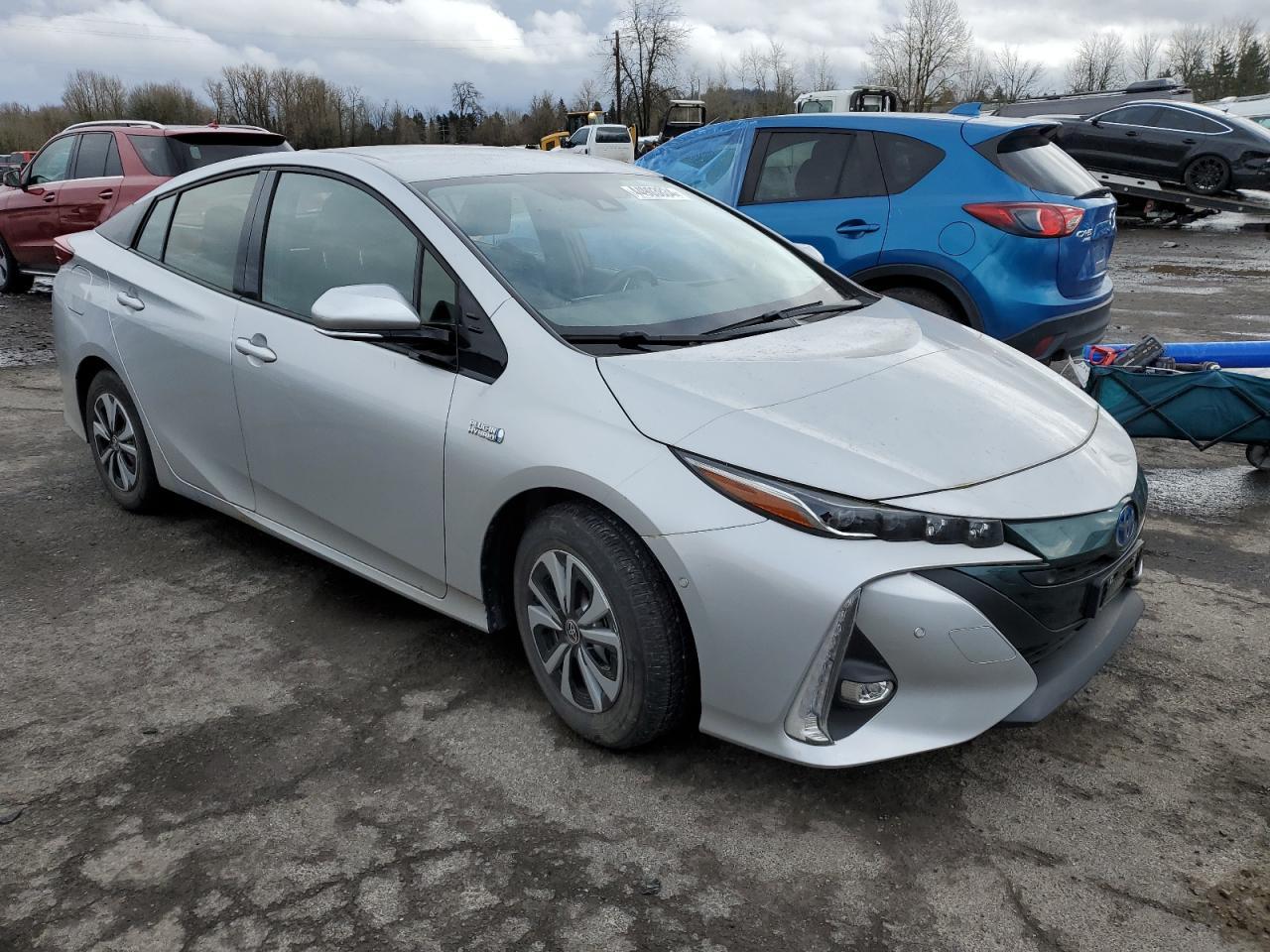 2019 TOYOTA PRIUS PRIM - Фото 4