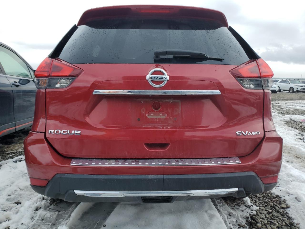 2017 NISSAN ROGUE SV - Image 6