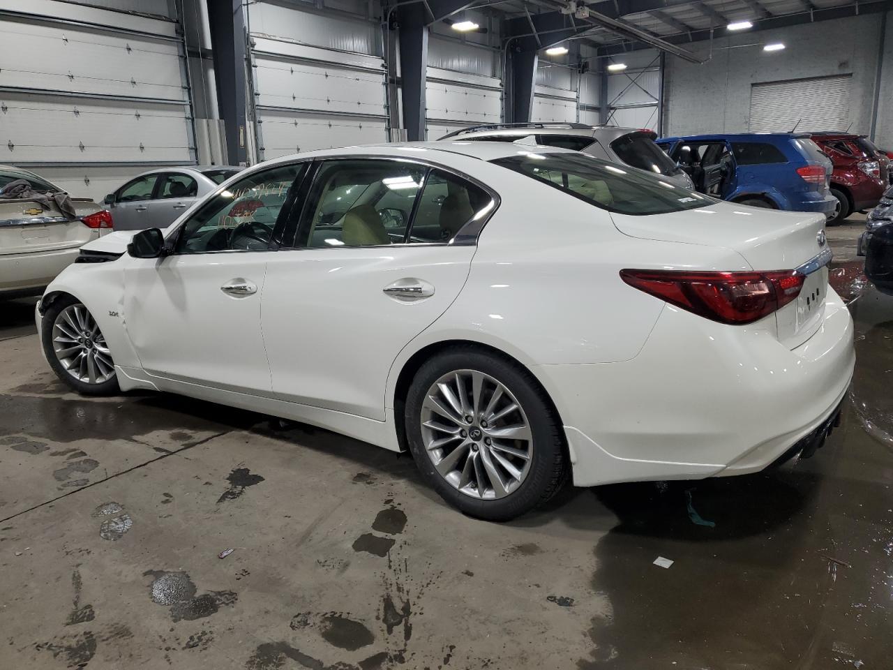 2018 INFINITI Q50 LUXE - Image 2