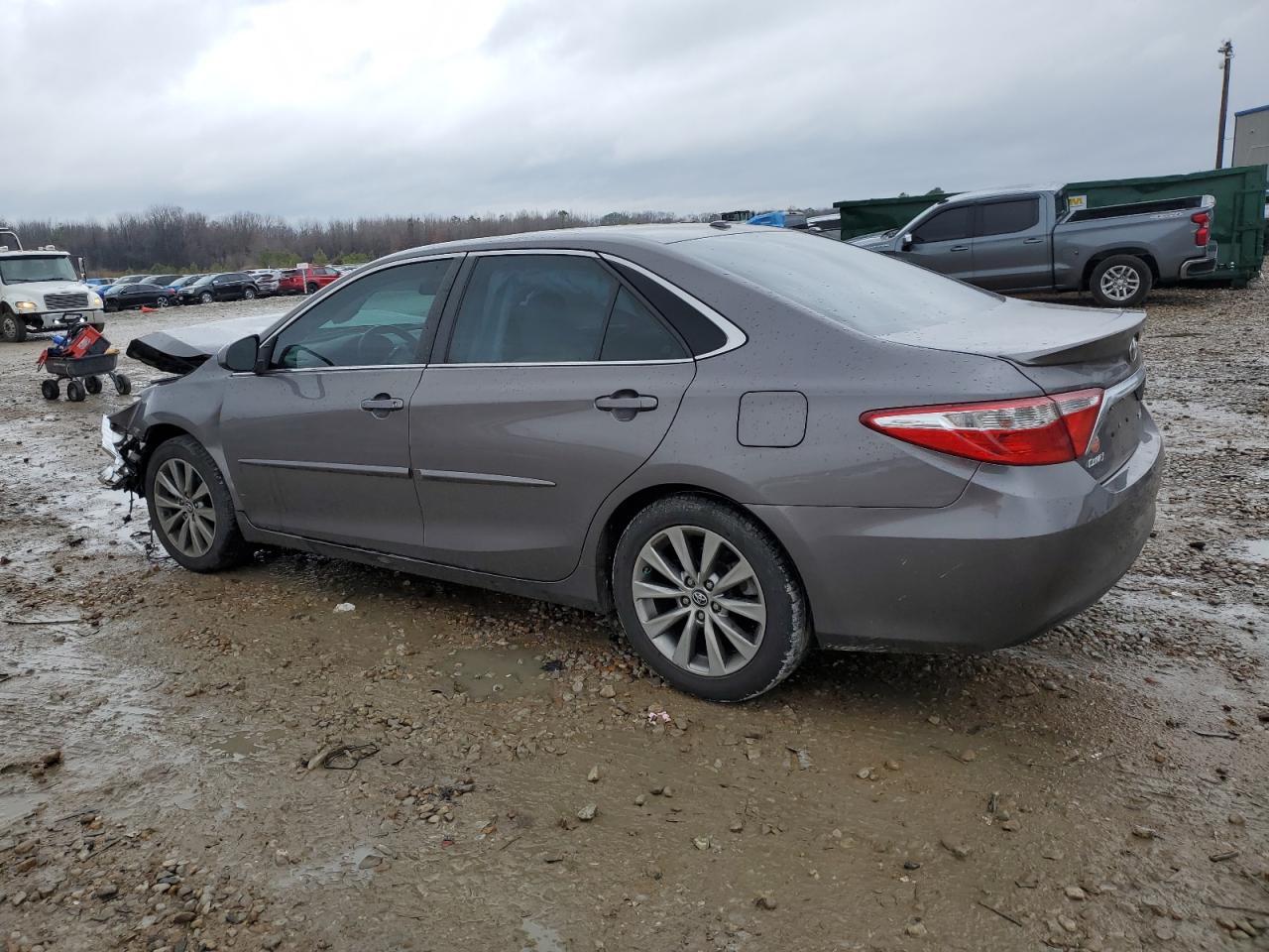 2017 TOYOTA CAMRY LE - Фото 2
