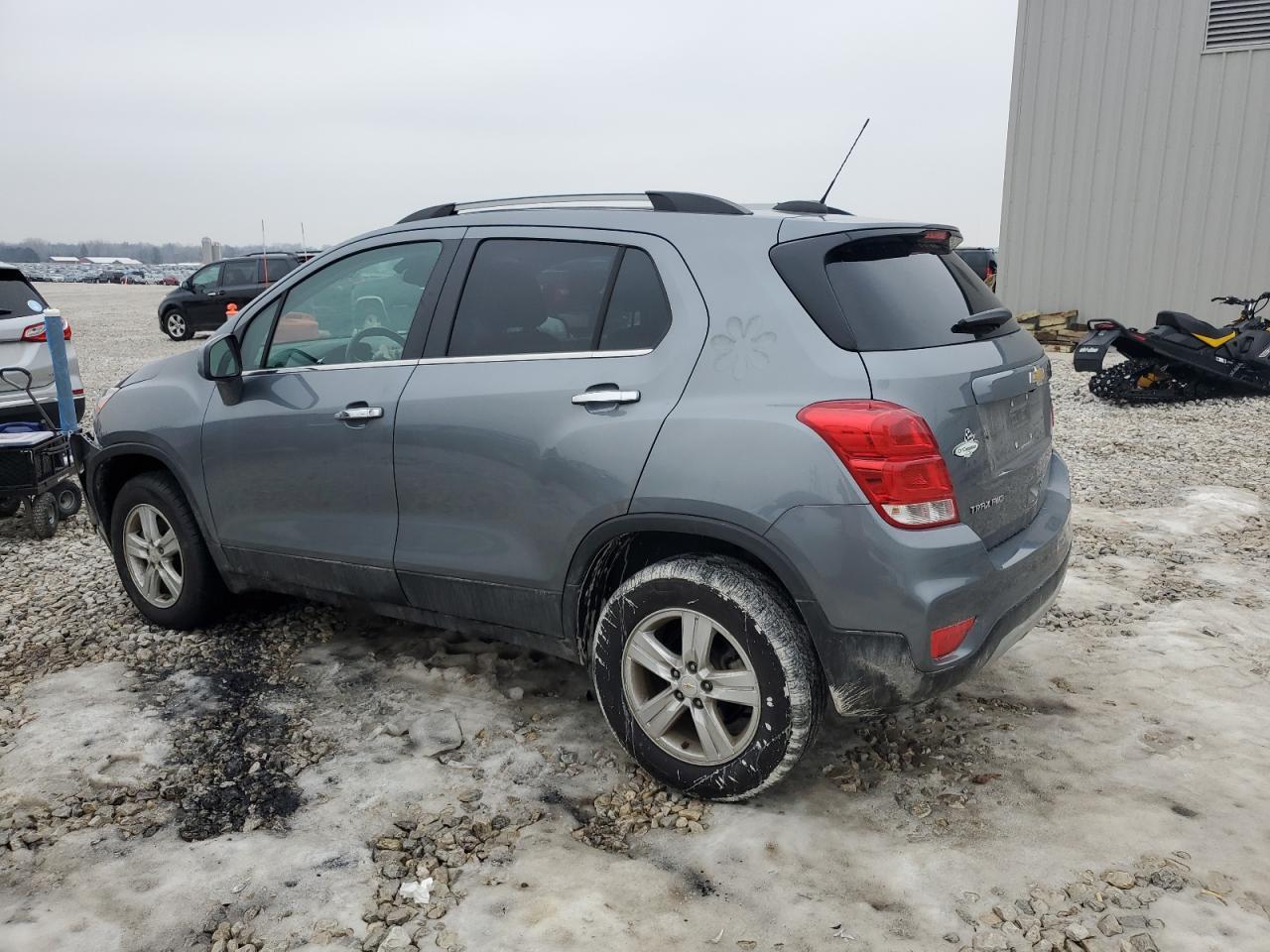 2019 CHEVROLET TRAX 1LT - Фото 2