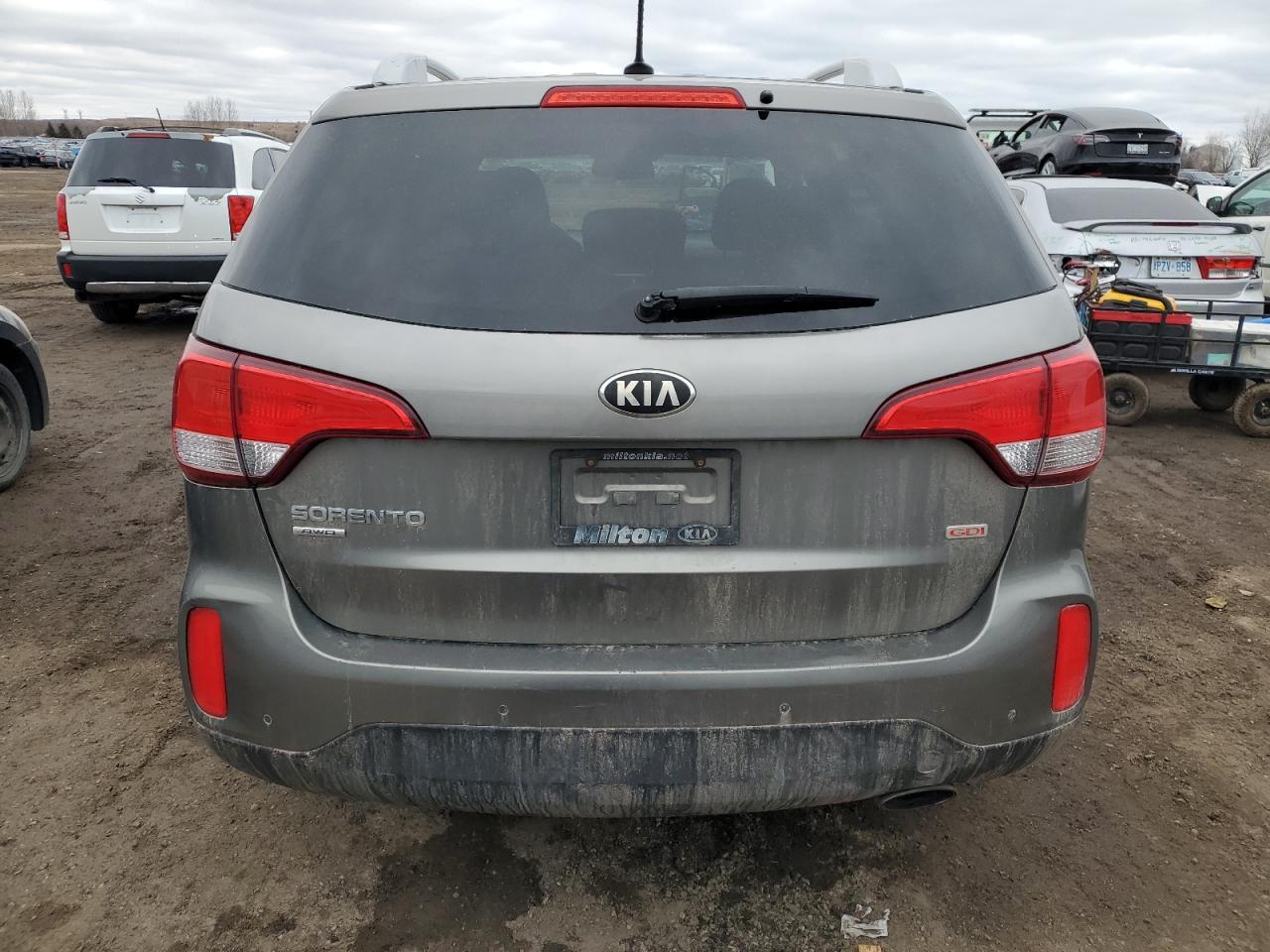 2014 KIA SORENTO LX - Image 6