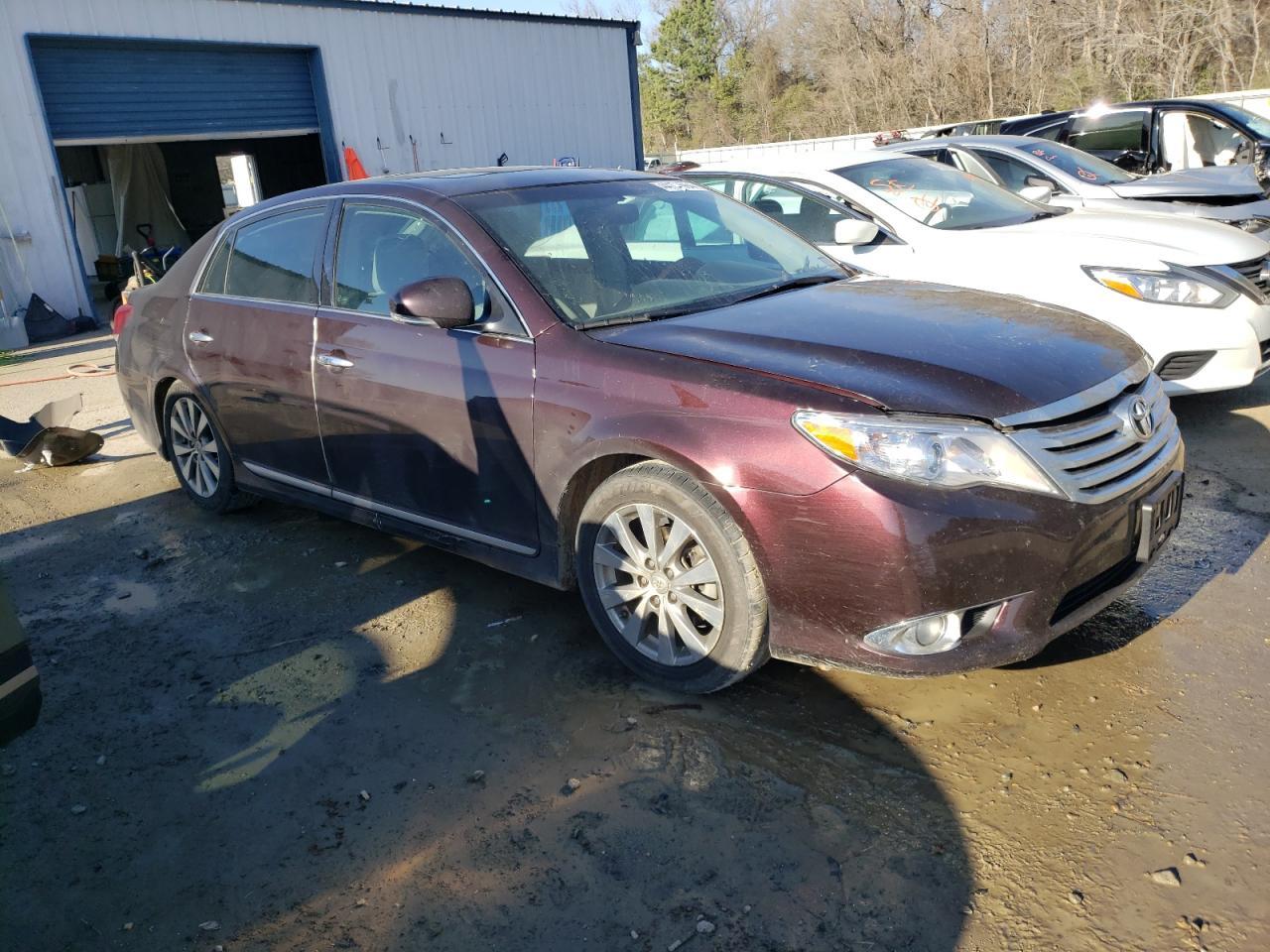 2011 TOYOTA AVALON BAS - Image 4