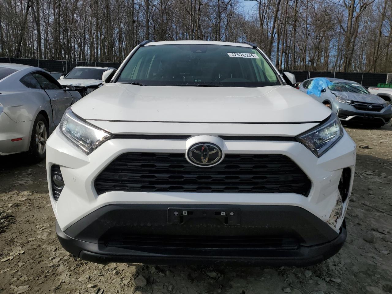 2019 TOYOTA RAV4 XLE P - Фото 5