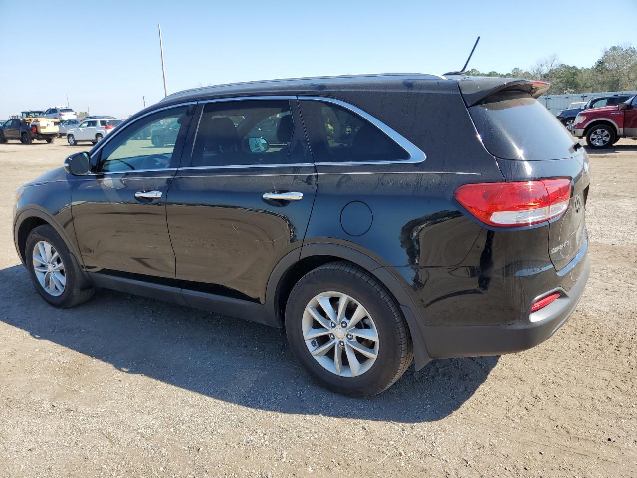 2017 KIA SORENTO LX - Фото 2