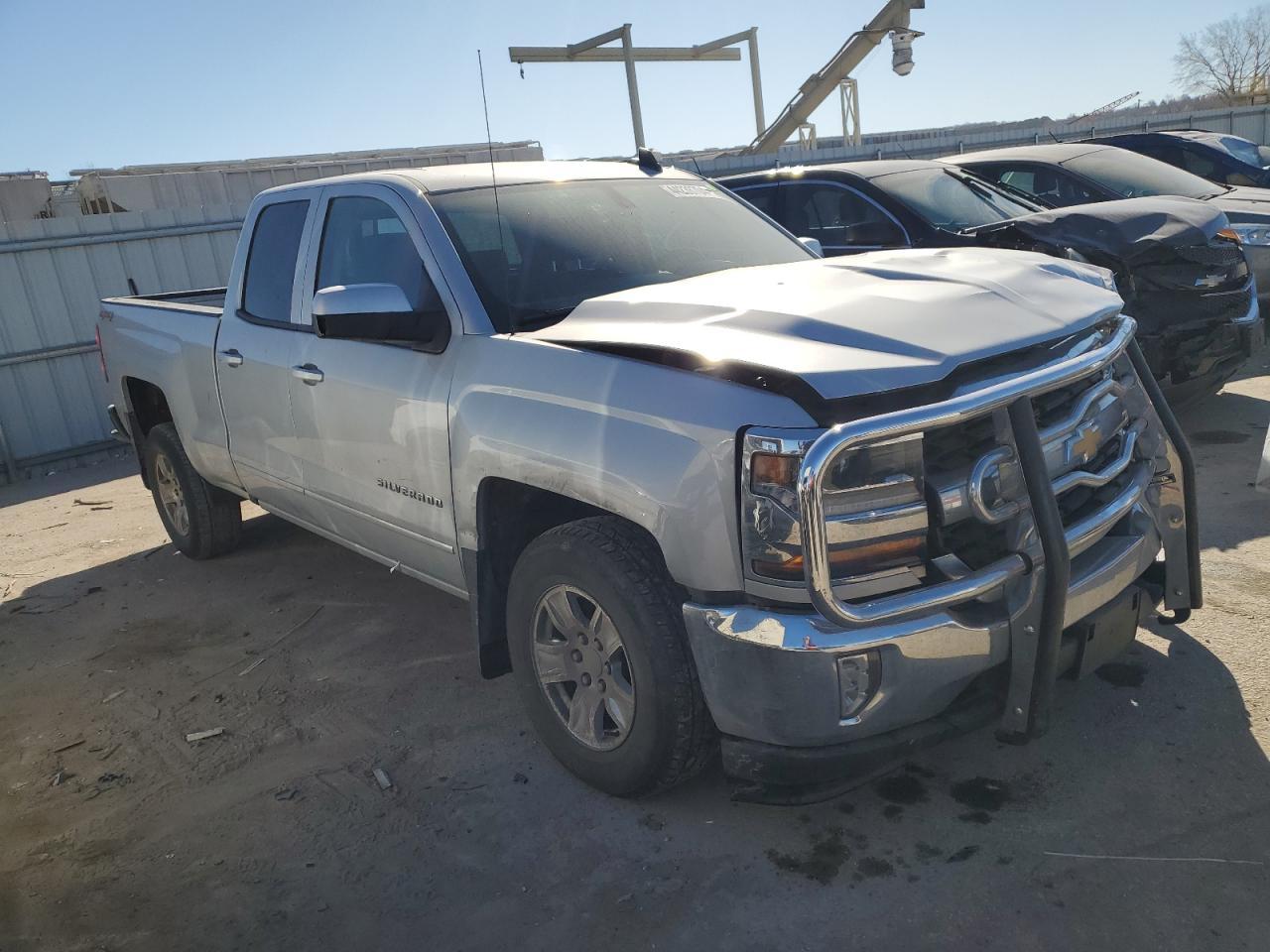 2018 CHEVROLET SILVERADO - Image 4