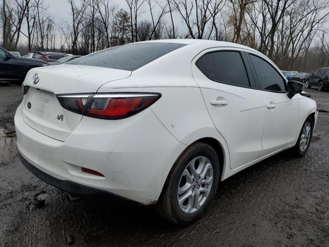 2017 Toyota Yaris Ia - Фото 3