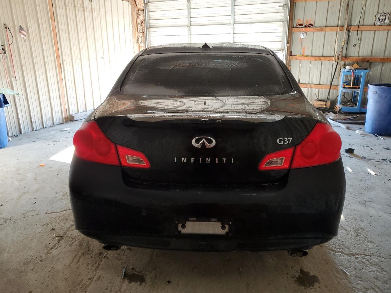 2011 INFINITI G37 BASE - Image 6