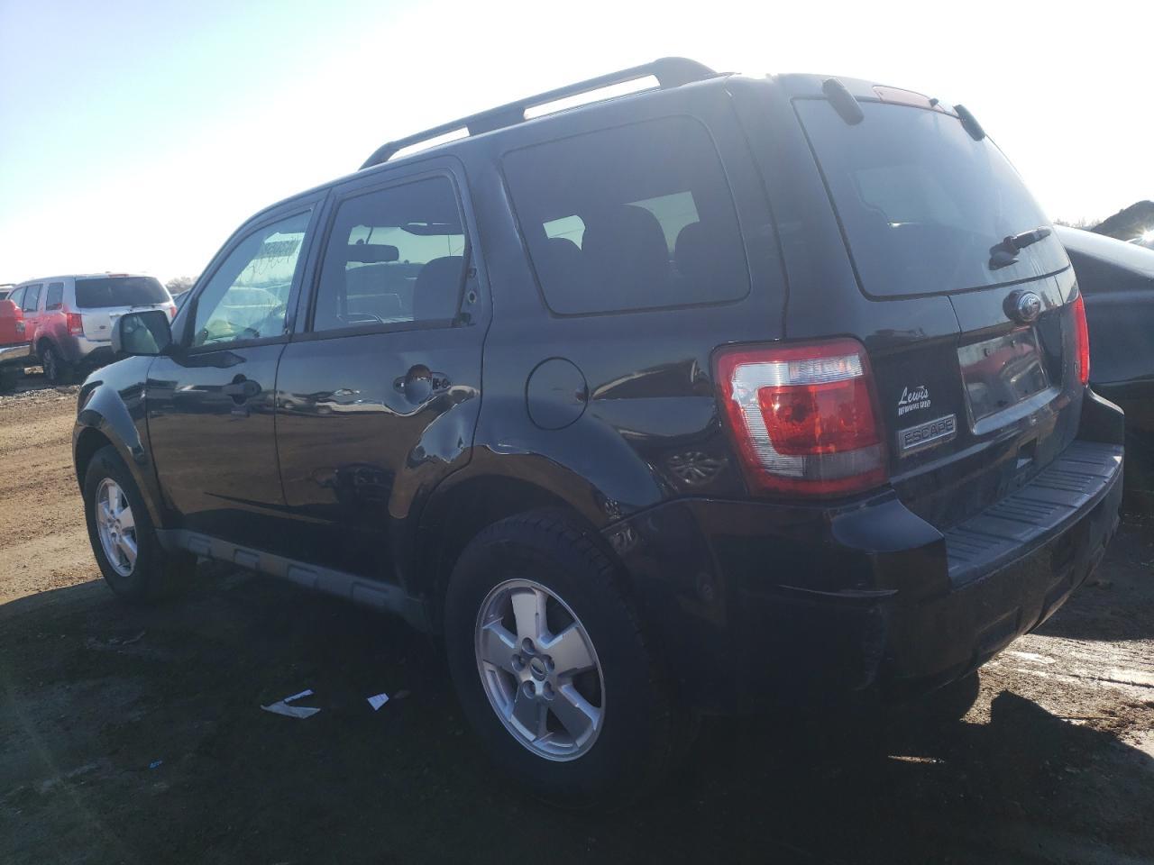 2012 FORD ESCAPE XLT - Image 2