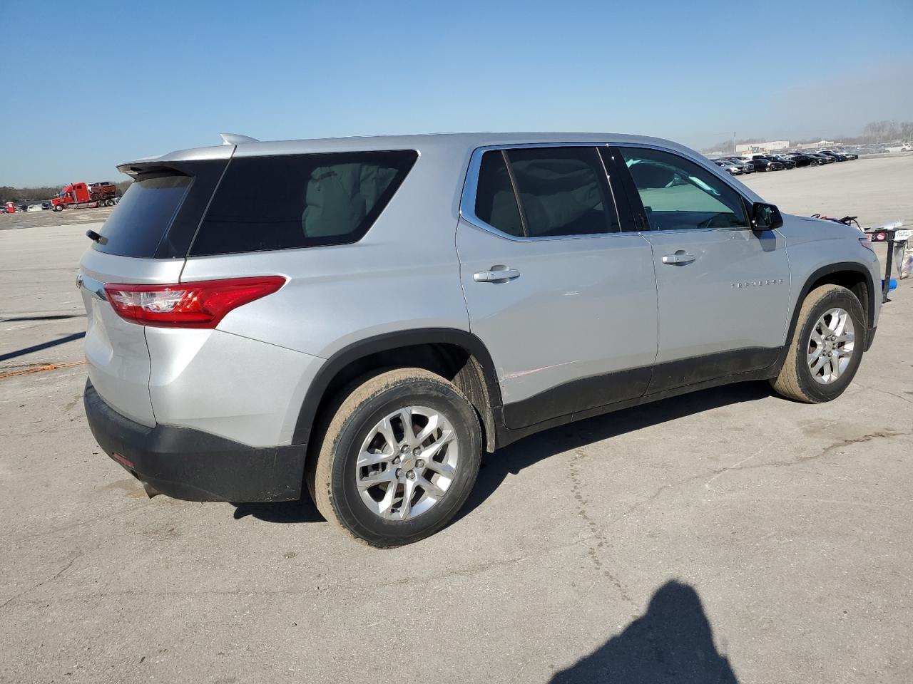 2020 CHEVROLET TRAVERSE L - Фото 3