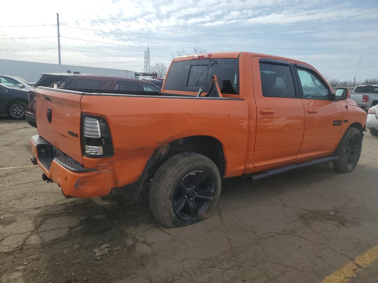 2017 RAM 1500 SPORT - Фото 3